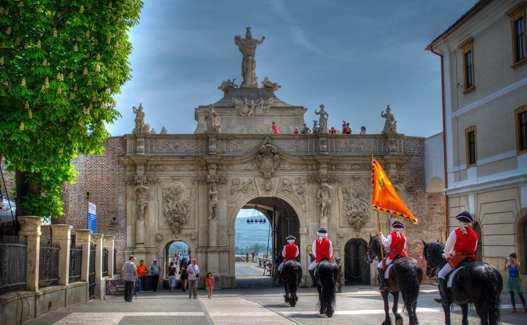 Step Inn Alba Iulia Dış mekan fotoğraf